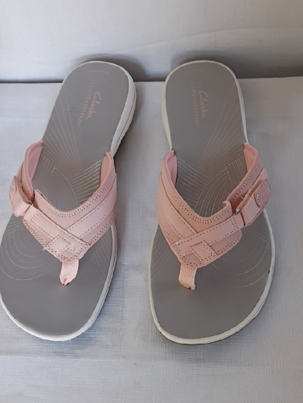Clarks Women's Light Pink Toe-Post Sandals Size 11 - Picture 2 of 9